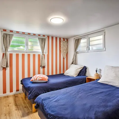 Maison Cosy A 100 M De La Plage, Couple, Famille, Jardin, Parking * Люк-сюр-Мер