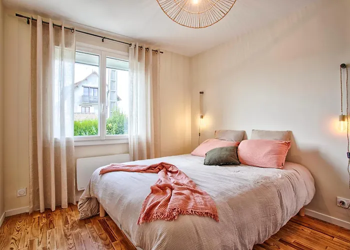 Maison Cosy A 100 M De La Plage, Couple, Famille, Jardin, Parking