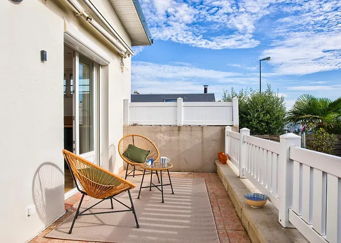 Villa Maison Cosy A 100 M De La Plage, Couple, Famille, Jardin, Parking